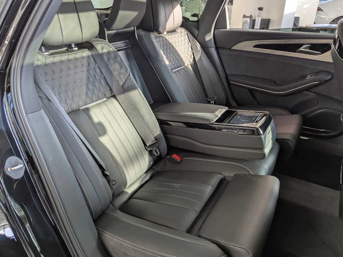 Hongqi H9