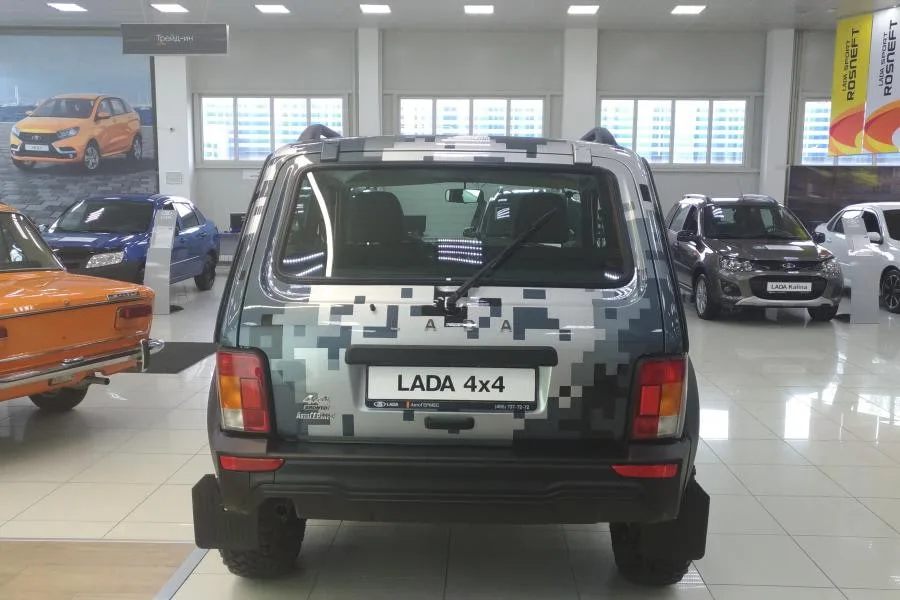 Lada Niva Bronto