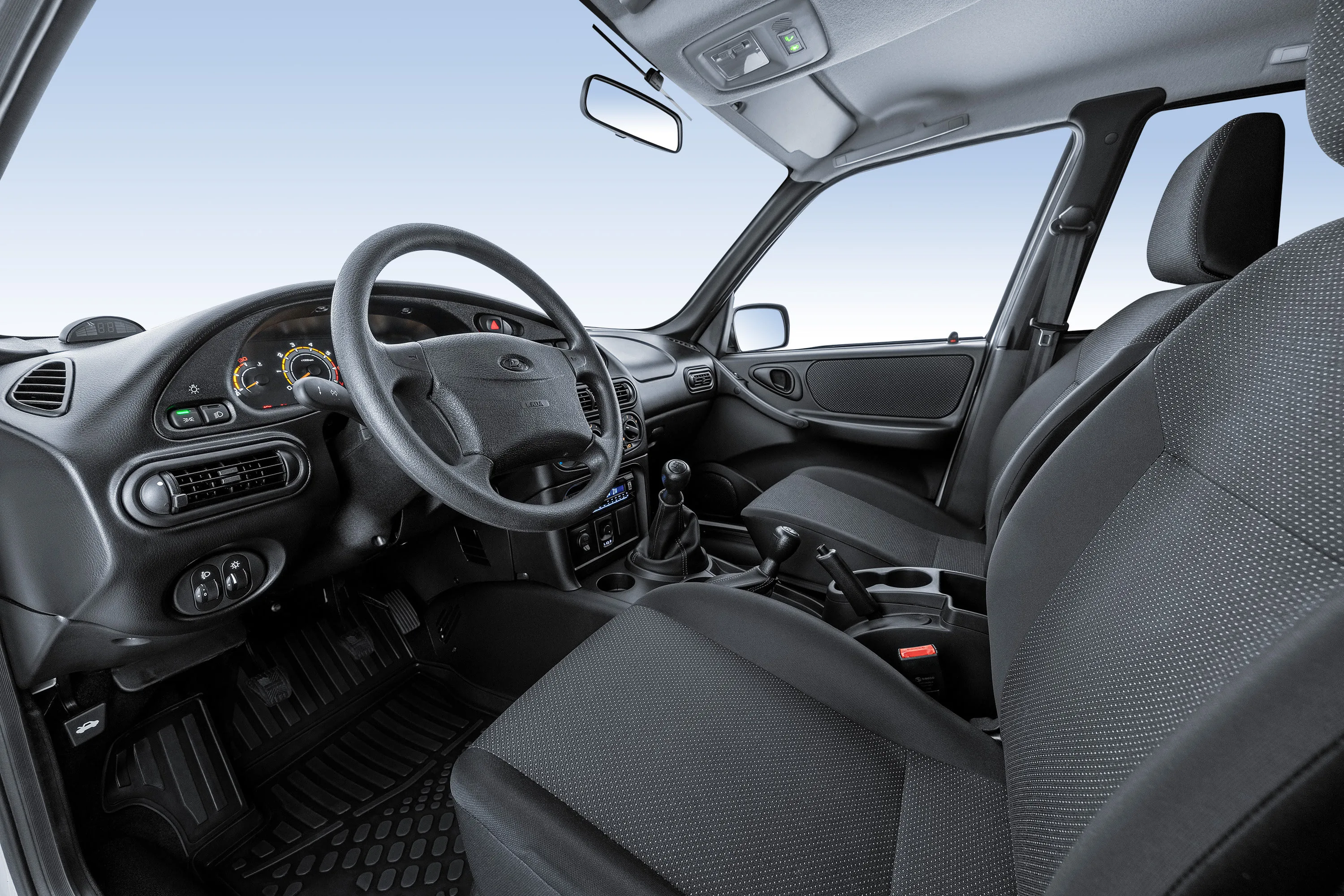 Lada Niva Travel Legacy