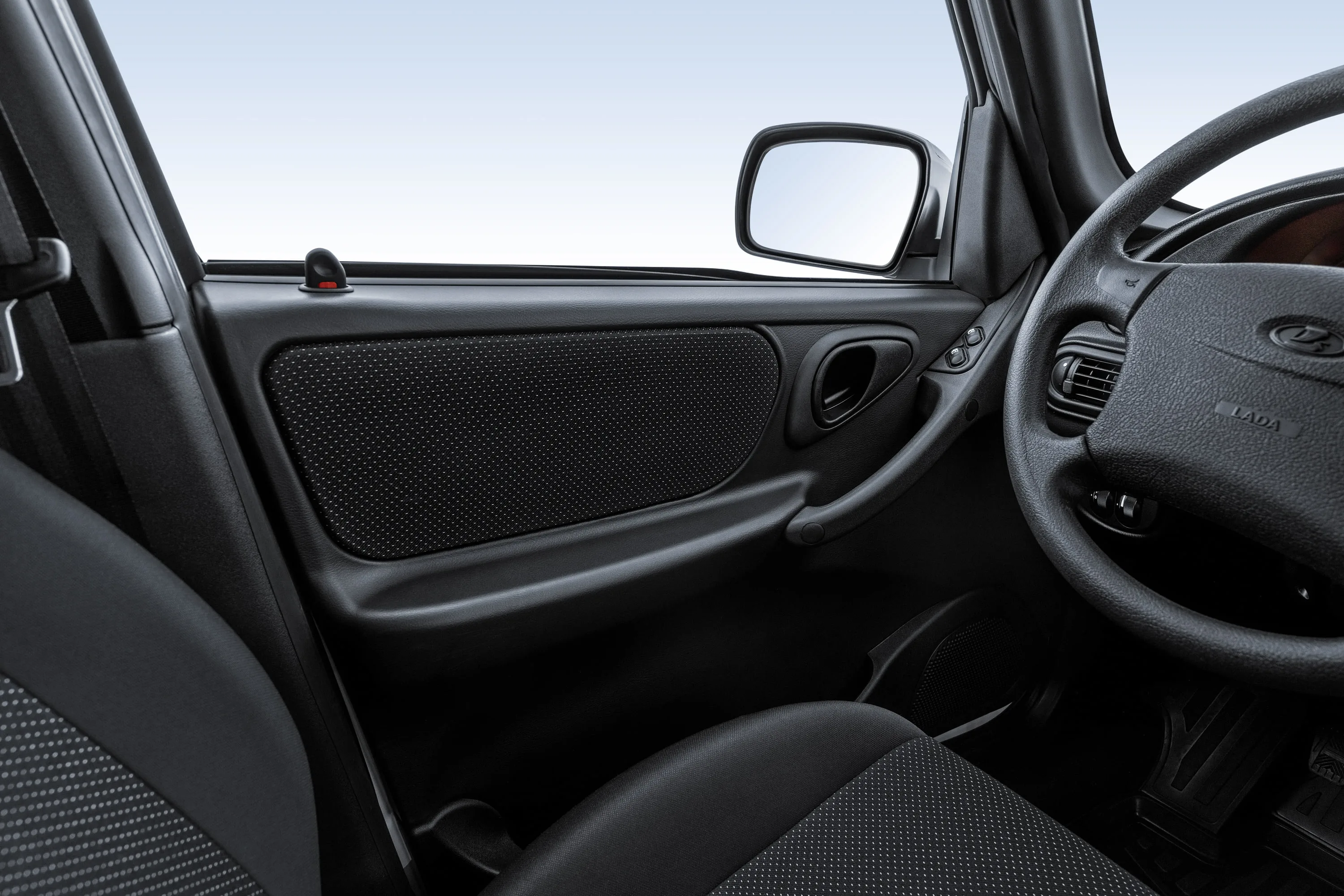 Lada Niva Travel Legacy